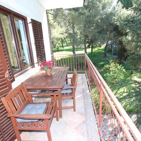 Apartment Clementina Вишнян Экстерьер фото