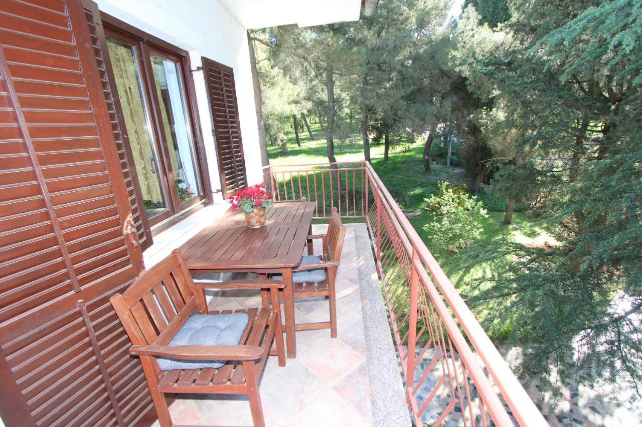 Apartment Clementina Вишнян Экстерьер фото