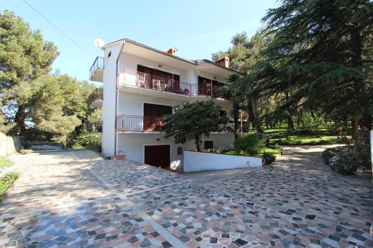 Apartment Clementina Вишнян Экстерьер фото